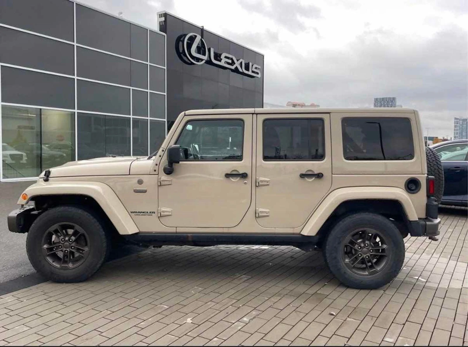 Jeep Wrangler UNLIMITED 75th Anniversary CARFAX    | Mobile.bg   2