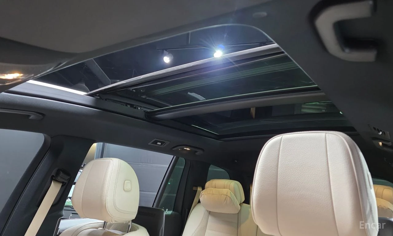 Mercedes-Benz GLS580 ХЕДЪП* BURMESTER* ПАНОРАМАx2* TBx2* FULL* , снимка 17 - Автомобили и джипове - 54427781