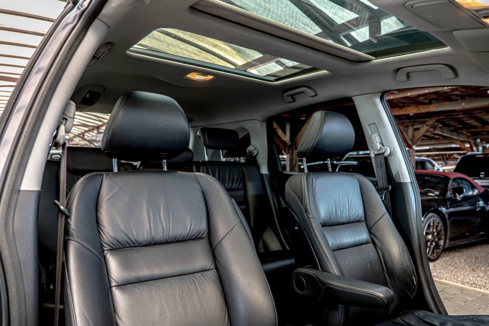 Honda Cr-v 2.2i-DTEC/Камера/Панорама/Подгрев/Кожа/ACC/PDC/4WD, снимка 16 - Автомобили и джипове - 54896938