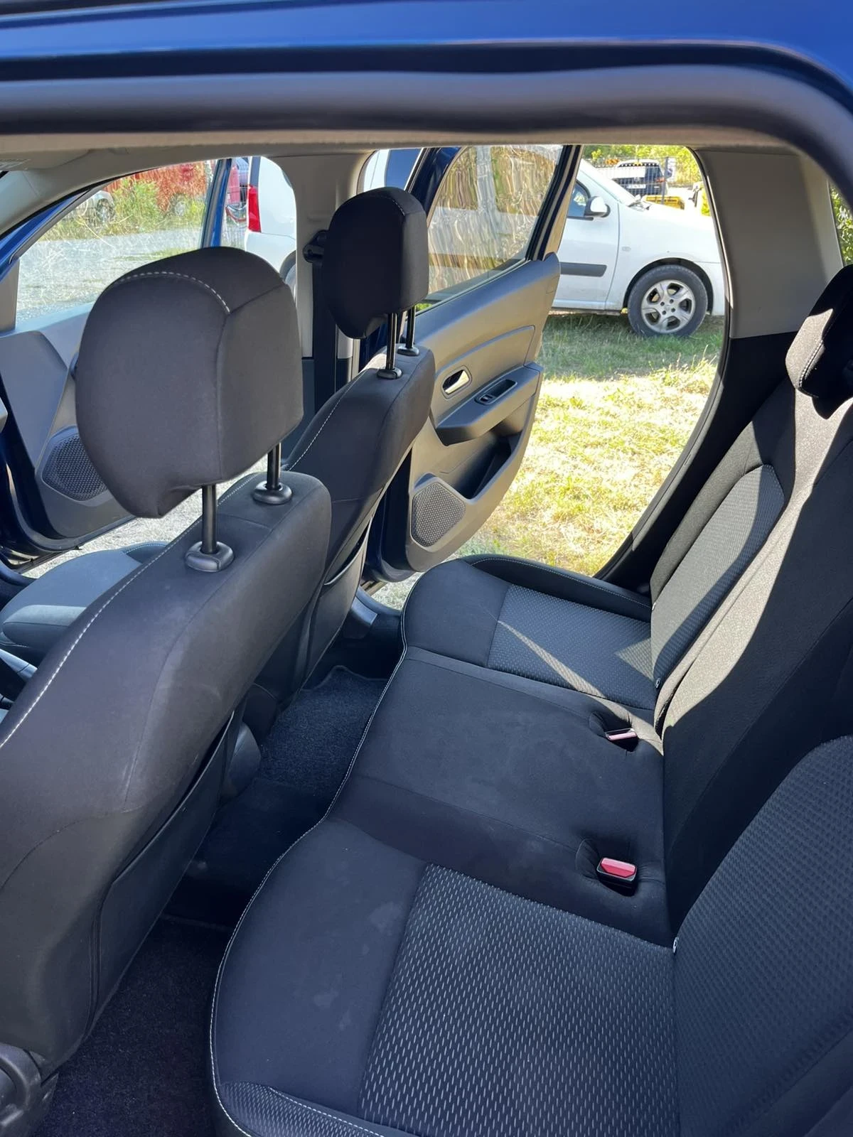 Dacia Duster, снимка 6 - Автомобили и джипове - 55491505