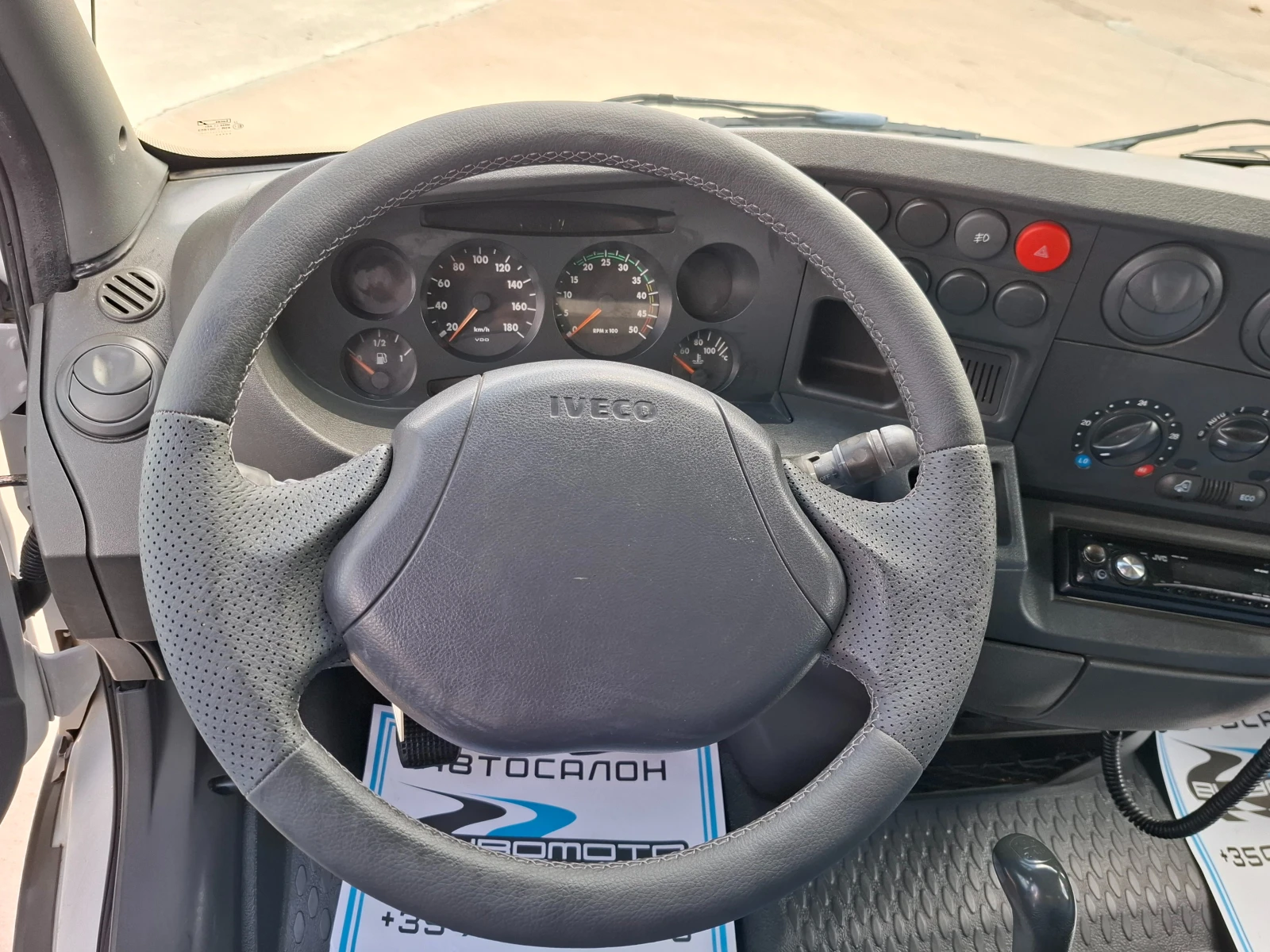 Iveco Daily До3.5т/2.8/Климатик, снимка 8 - Бусове и автобуси - 55146008