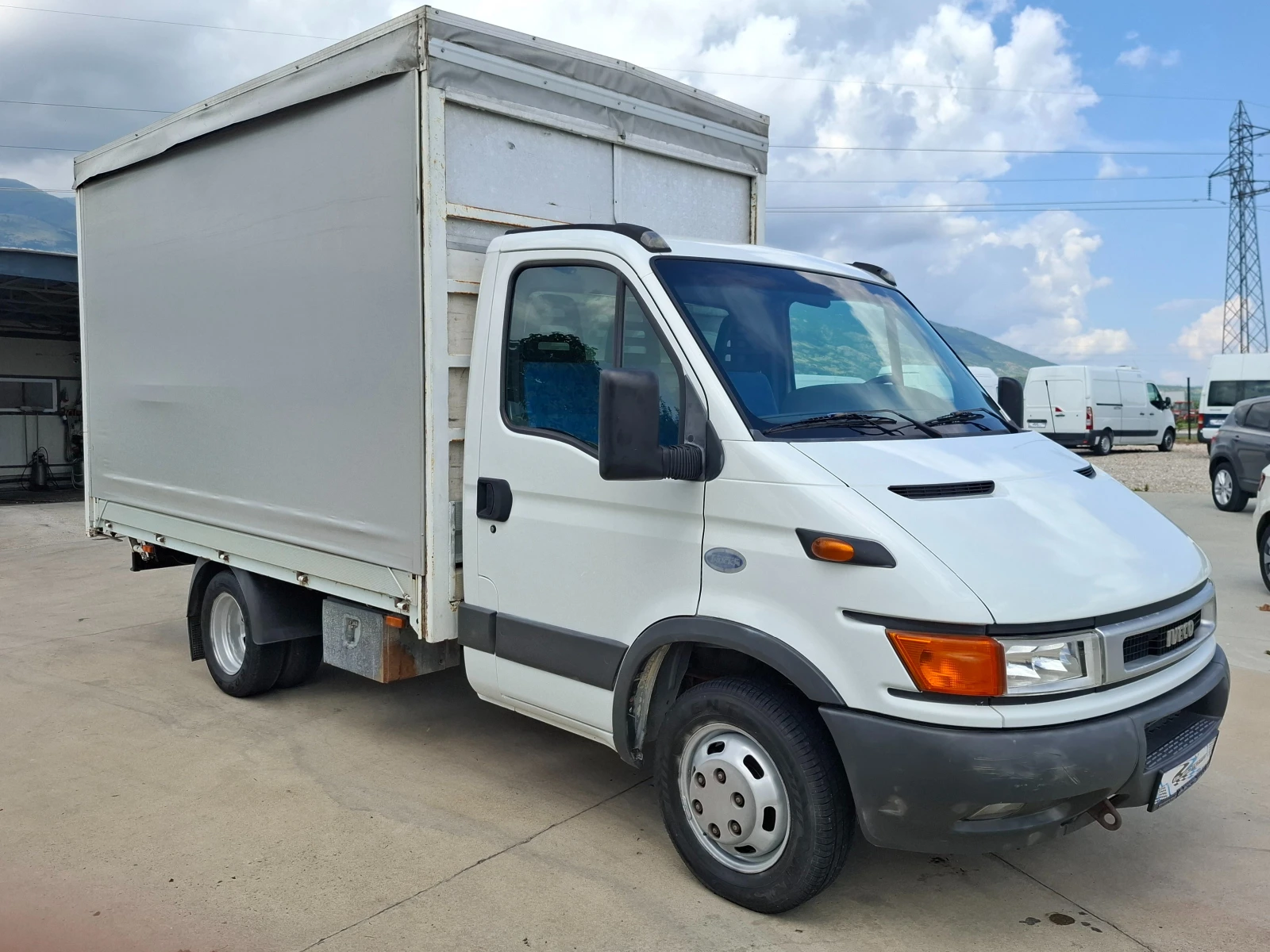 Iveco Daily До3.5т/2.8/Климатик, снимка 5 - Бусове и автобуси - 55146008