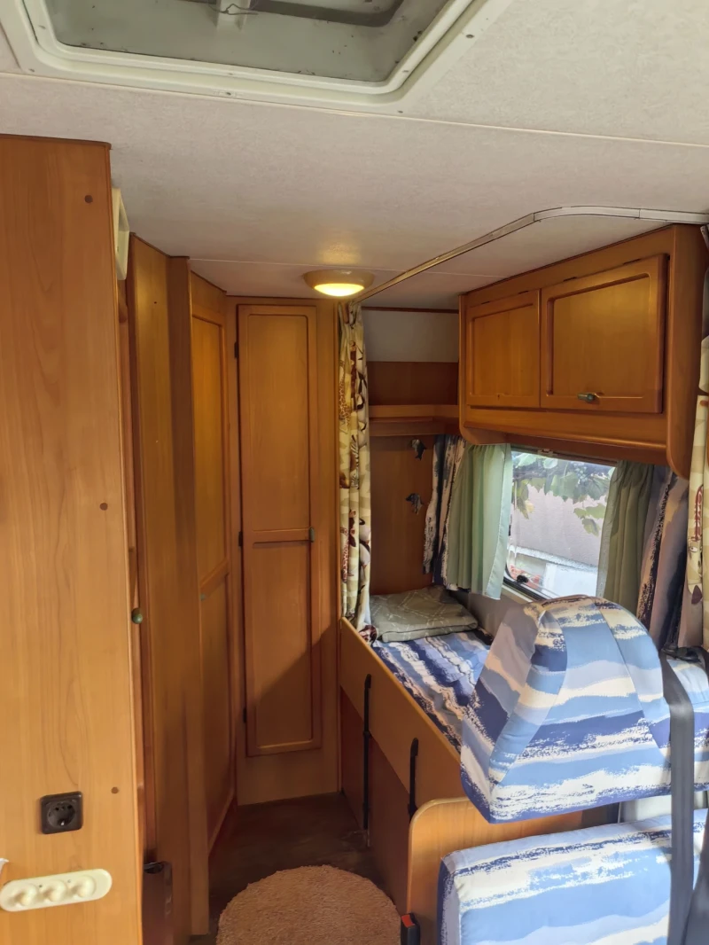 Кемпер Ford Eifeland, снимка 15 - Каравани и кемпери - 51471215