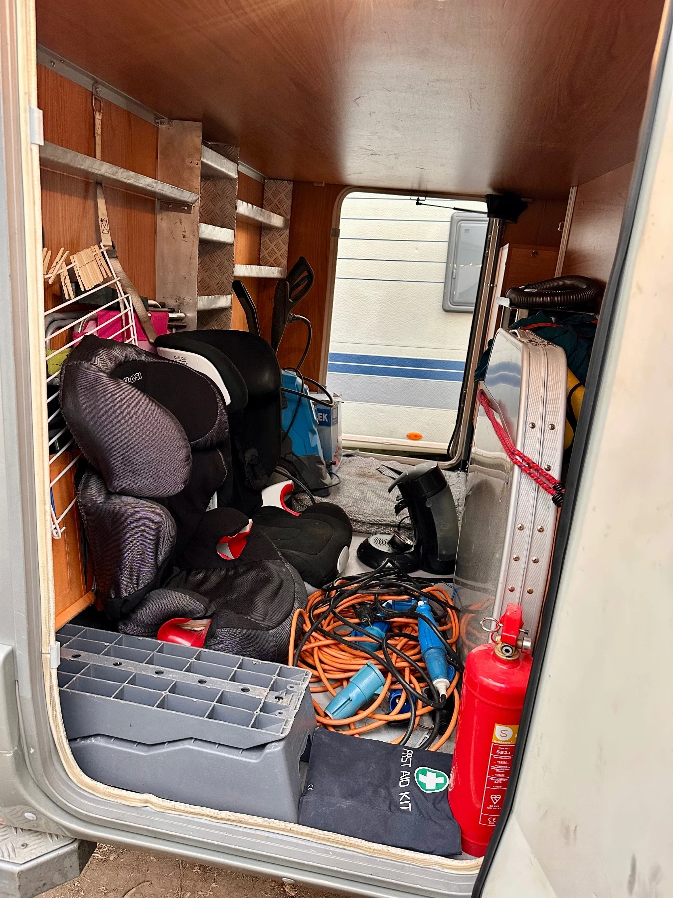 ������ Burstner I675 | Mobile.bg � ����������� 14