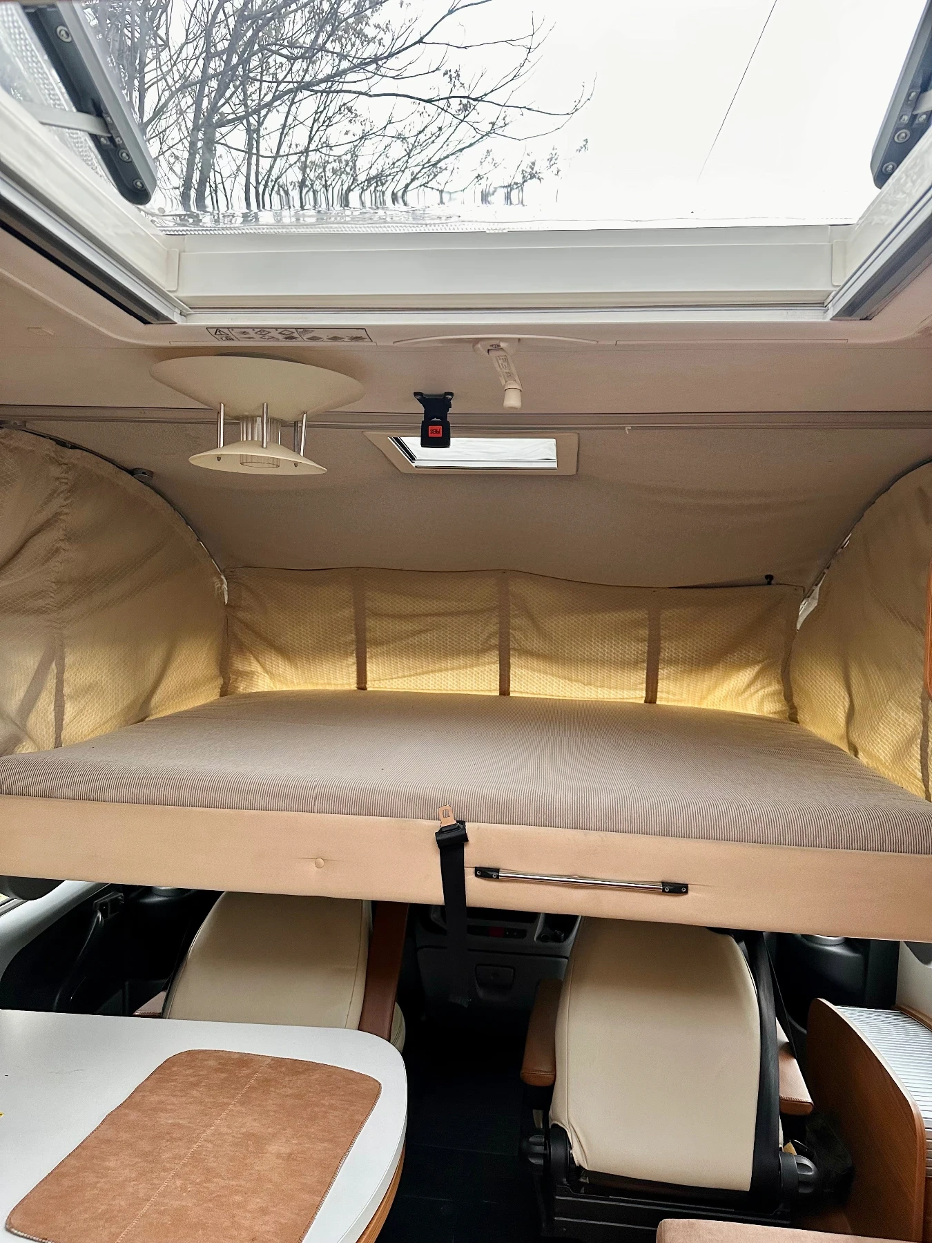 ������ Burstner I675 | Mobile.bg � ����������� 9