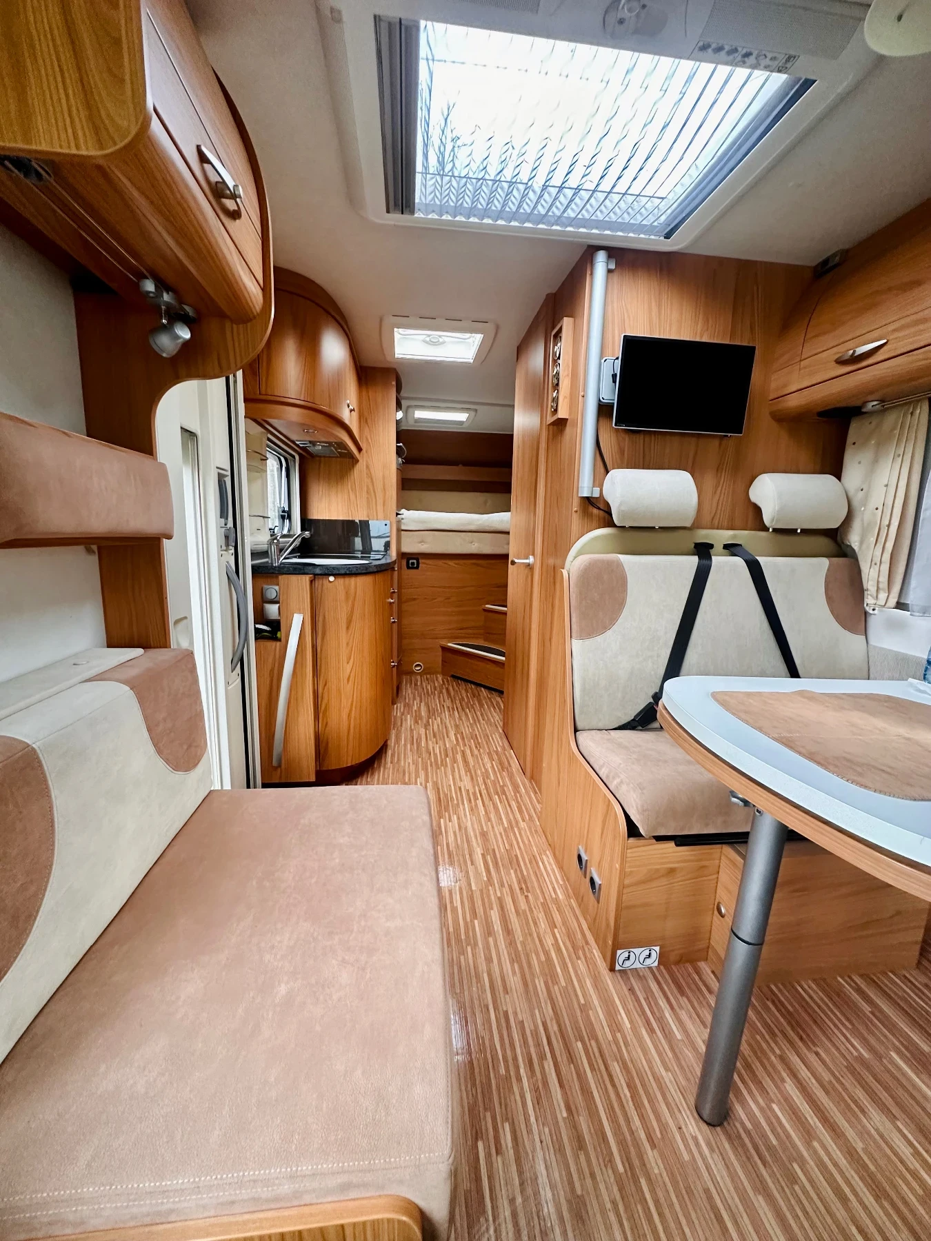 ������ Burstner I675 | Mobile.bg � ����������� 3