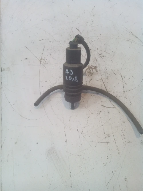 Помпа чистачки Ауди А3 1.6 бензин