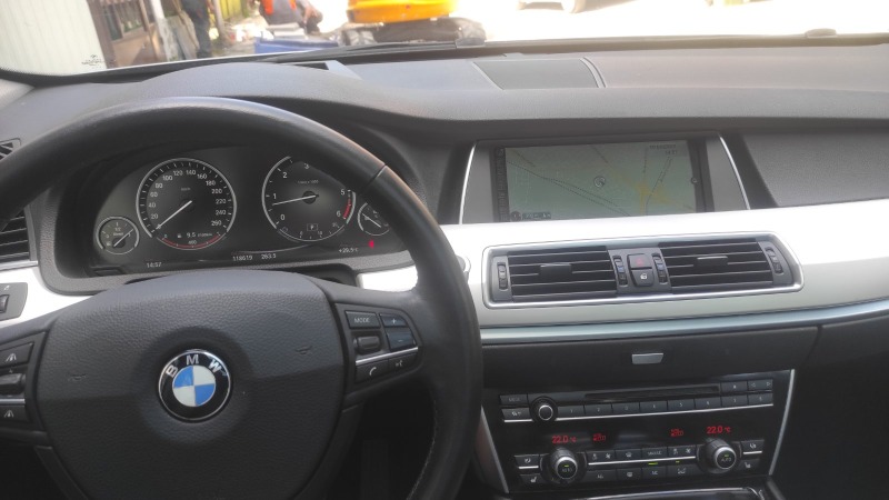 BMW 5 Gran Turismo 530d GT xDrive, снимка 6 - Автомобили и джипове - 45941729