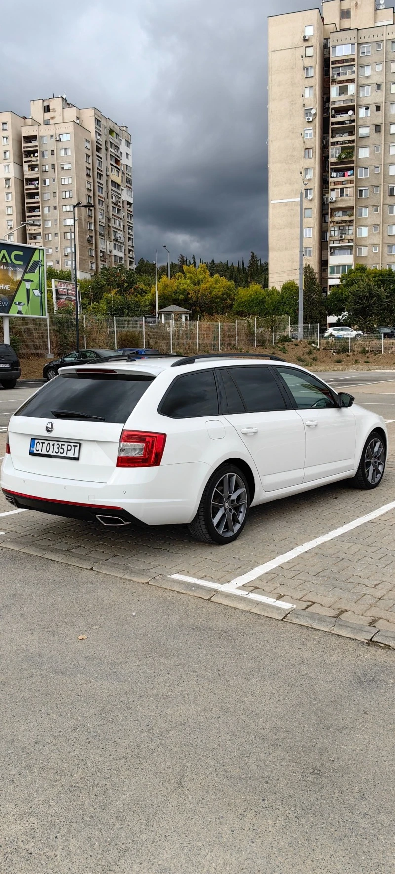 Skoda Octavia 2.0TDI/VRS/Distronic/DSG, снимка 4 - Автомобили и джипове - 47598606