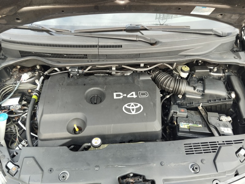 Toyota Corolla verso 2.2d4d 136кс., снимка 13 - Автомобили и джипове - 42833135