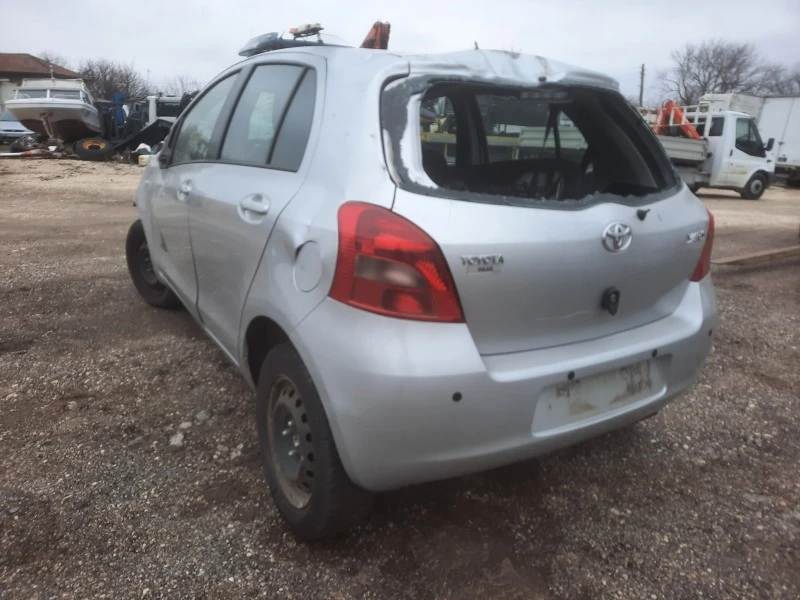 Toyota Yaris, снимка 7 - Автомобили и джипове - 44242058