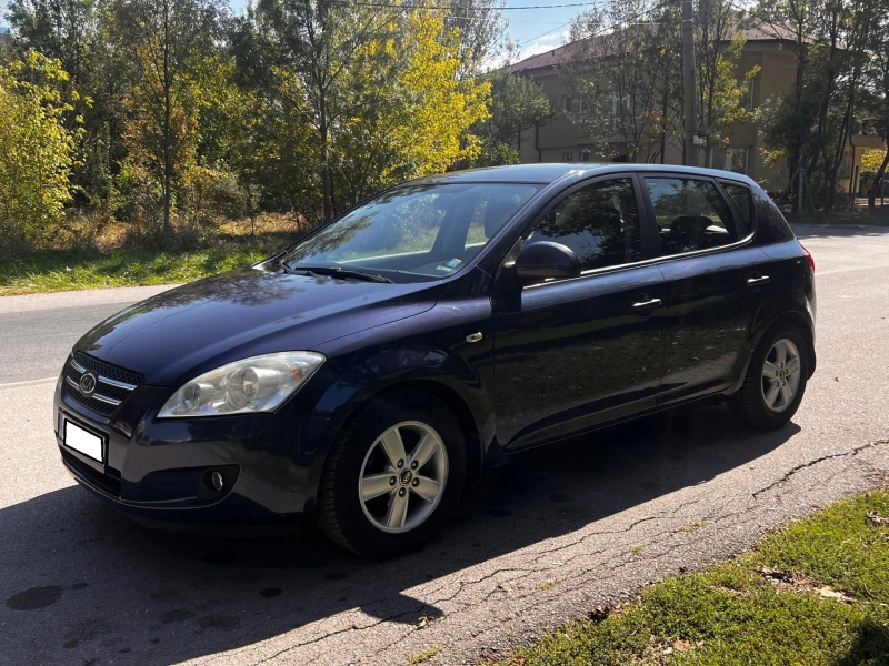 Kia Ceed, снимка 7 - Автомобили и джипове - 47631149