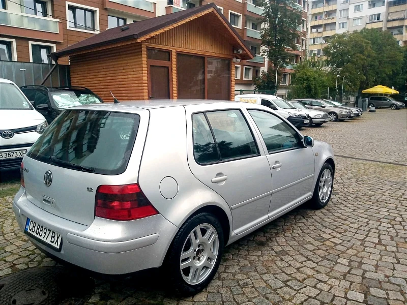 VW Golf 1.8.ГАЗ.КЛИМАТРОНИК!!!, снимка 5 - Автомобили и джипове - 47196413