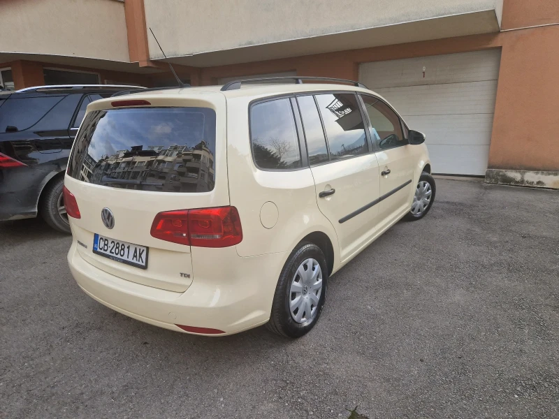 VW Touran 1.6 Tdi, снимка 6 - Автомобили и джипове - 47656910