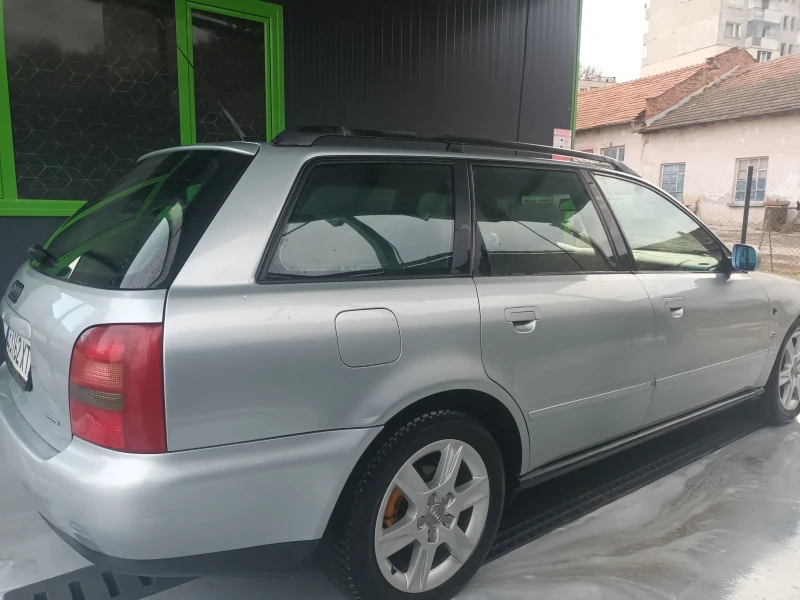 Audi A4 1.8T Quattro , снимка 5 - Автомобили и джипове - 48105315