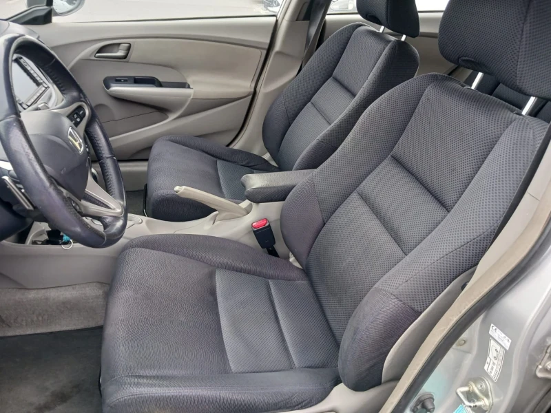 Honda Insight 1.3, снимка 10 - Автомобили и джипове - 48289689