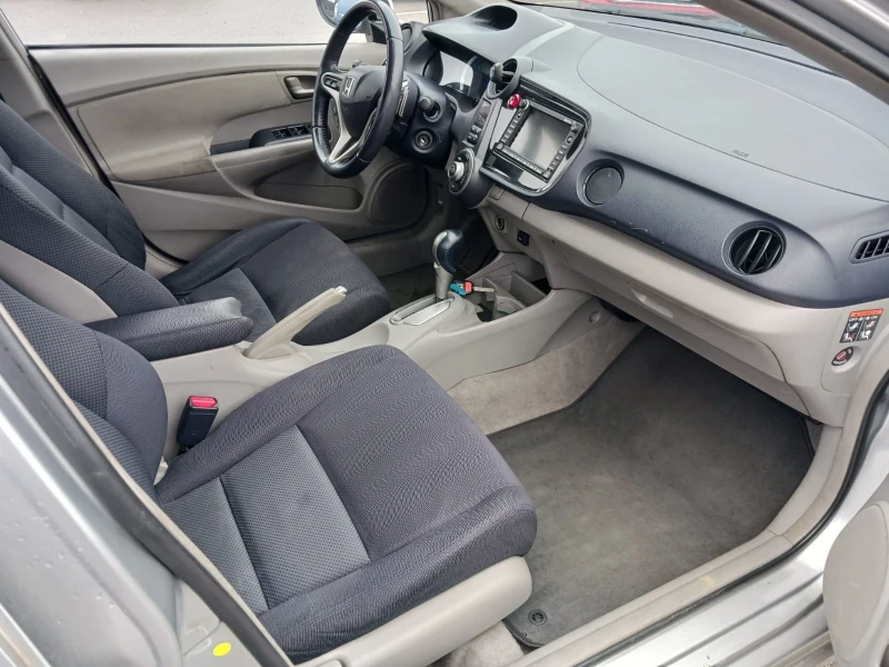 Honda Insight 1.3, снимка 9 - Автомобили и джипове - 48289689