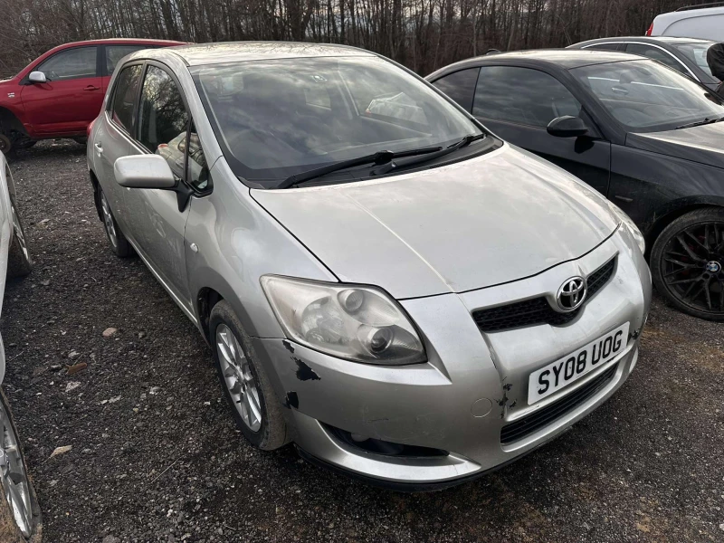 Toyota Auris 2.0 D-4D 126к.с, снимка 5 - Автомобили и джипове - 48844145