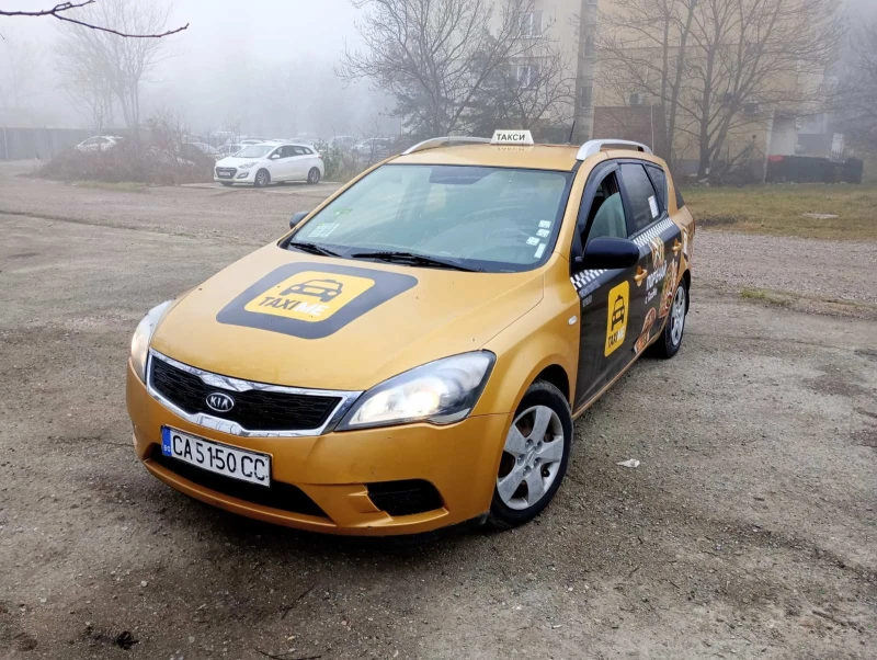 Kia Ceed, снимка 8 - Автомобили и джипове - 48906925