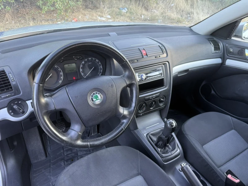 Skoda Octavia 1.9 TDI, снимка 9 - Автомобили и джипове - 51761179
