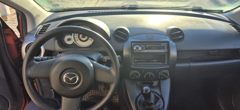 Mazda 2 1.3, снимка 7 - Автомобили и джипове - 52731161