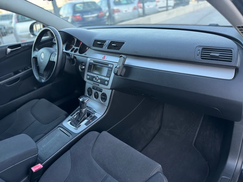 VW Passat 2.0TDI AVTOMAT NAVI, снимка 13 - Автомобили и джипове - 52903697