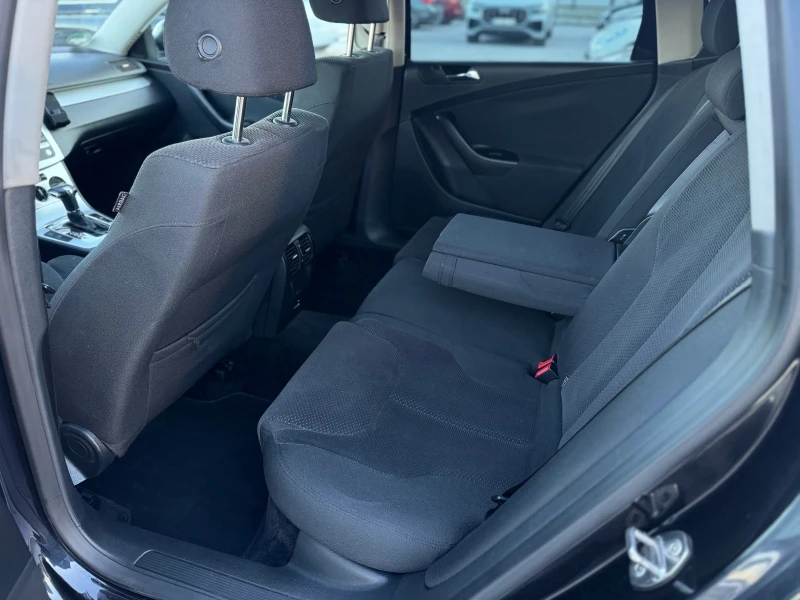 VW Passat 2.0TDI AVTOMAT NAVI, снимка 10 - Автомобили и джипове - 52903697
