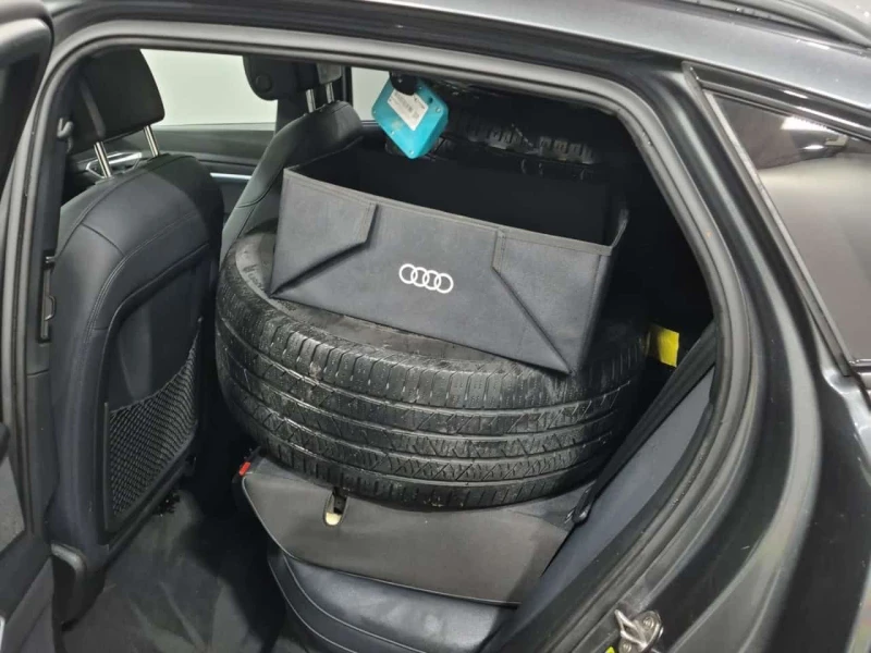 Audi E-Tron TECHNIK /B&O/360/DIS/PANO/NAVI/LANE ASSIST, снимка 12 - Автомобили и джипове - 53560841