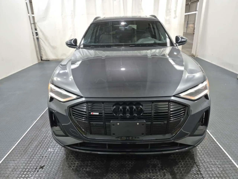 Audi E-Tron TECHNIK /B&O/360/DIS/PANO/NAVI/LANE ASSIST, снимка 7 - Автомобили и джипове - 53560841