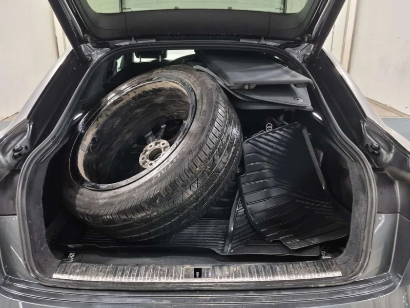 Audi E-Tron TECHNIK /B&O/360/DIS/PANO/NAVI/LANE ASSIST, снимка 16 - Автомобили и джипове - 53560841