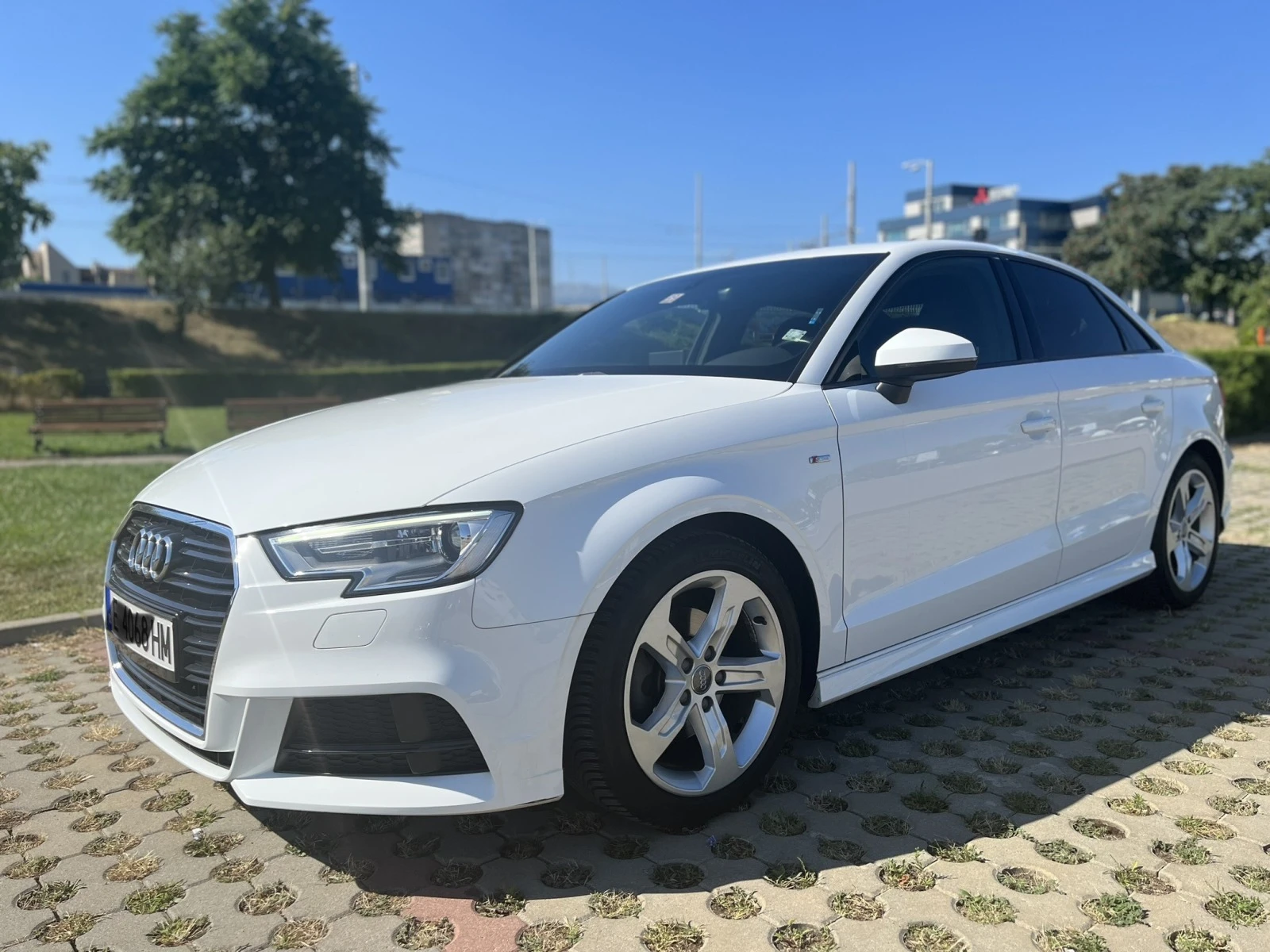 Audi A3 FACE ПЕРФЕКТНА Sline+ Автоматик Седан - [1] 