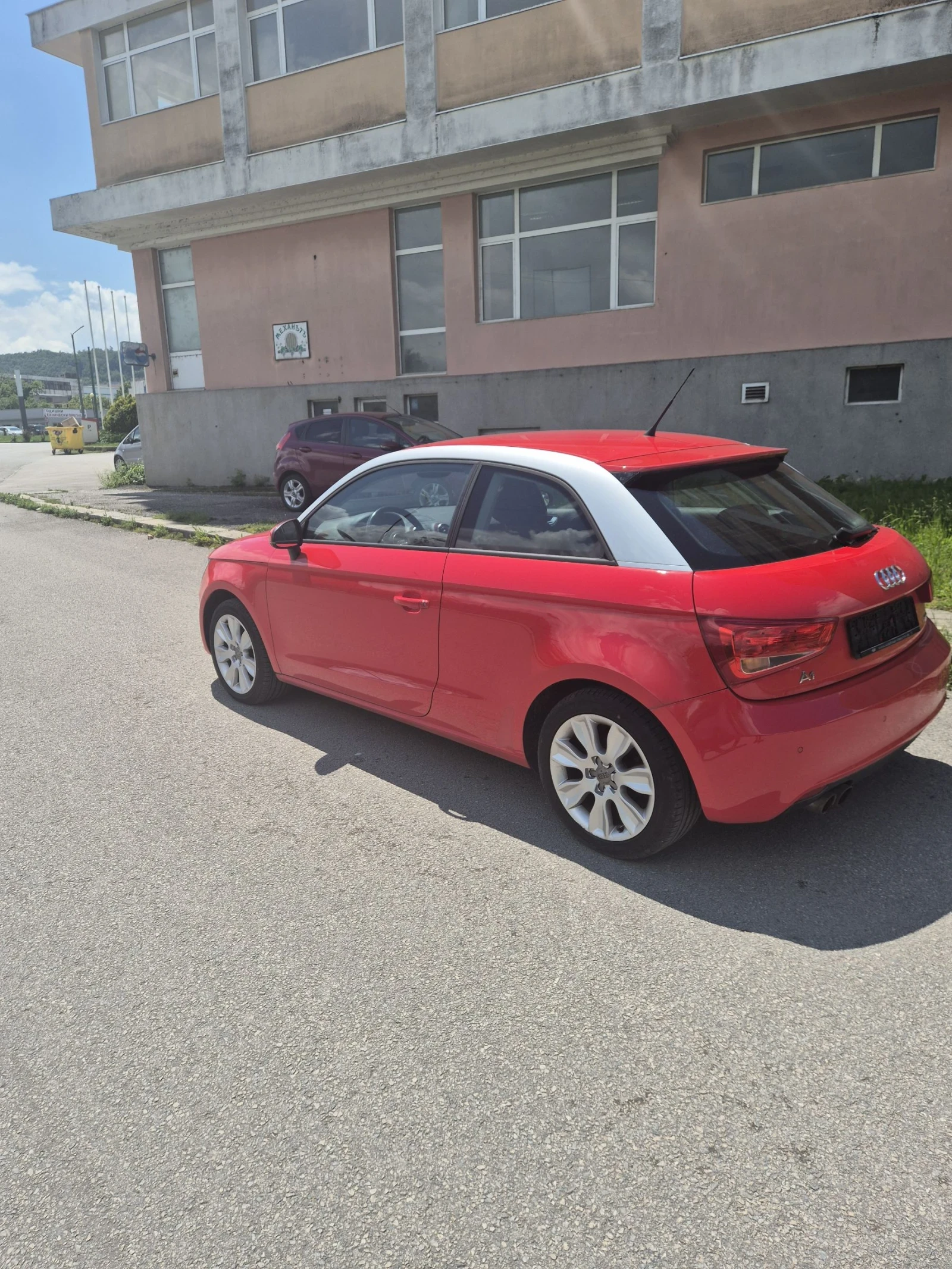Audi A1 1.4 - изображение 8
