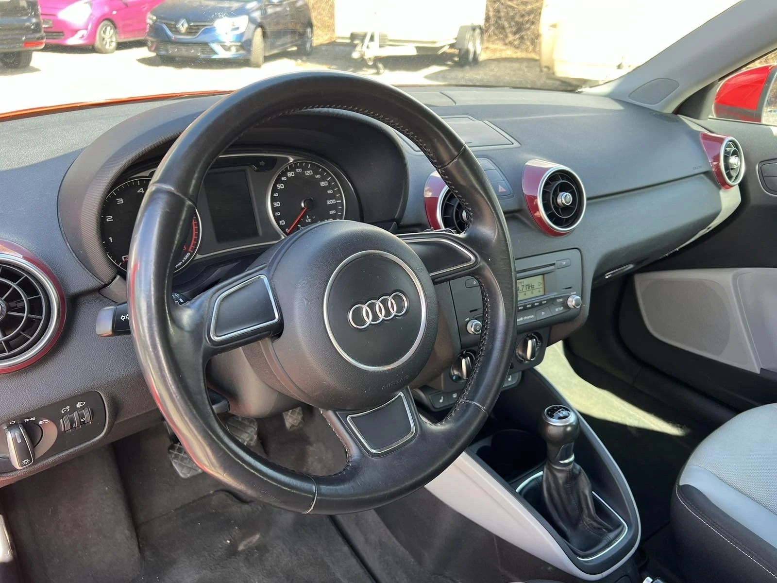 Audi A1 1.4 - изображение 9