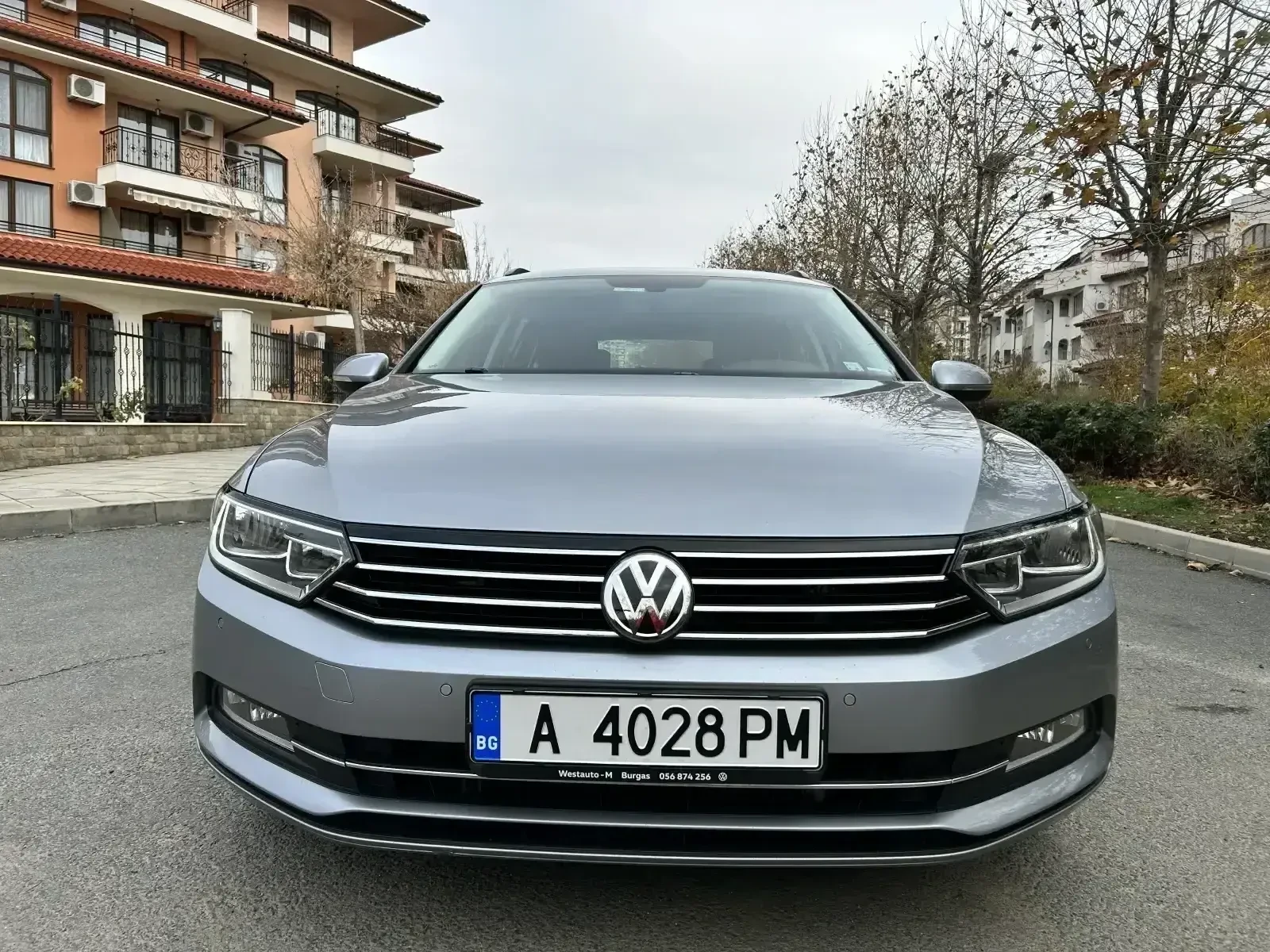 VW Passat 2.0TDI DSG Distronic Navi - изображение 2