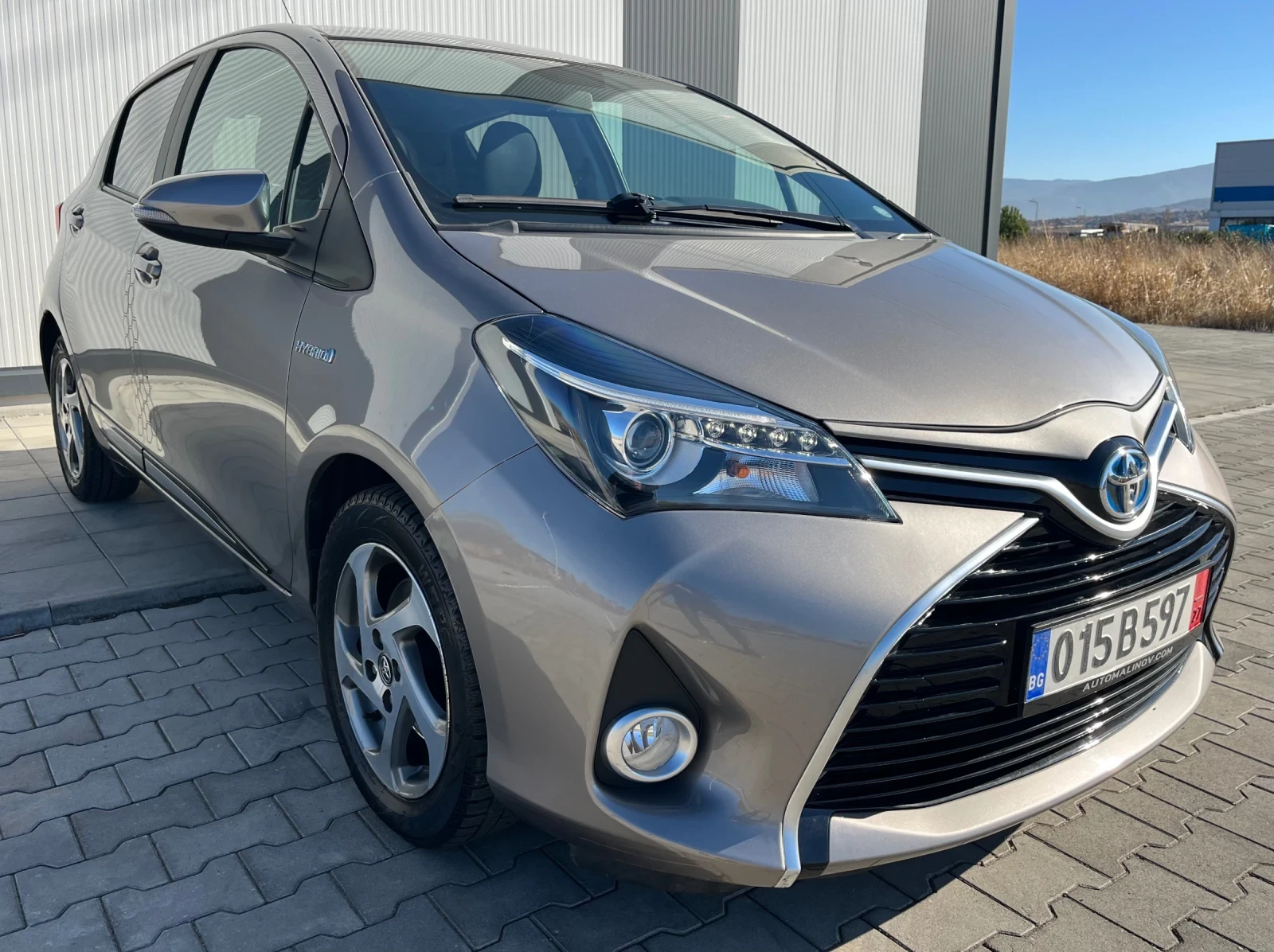 Toyota Yaris Hybrid, нави, камера, автомат, евро6 - изображение 3