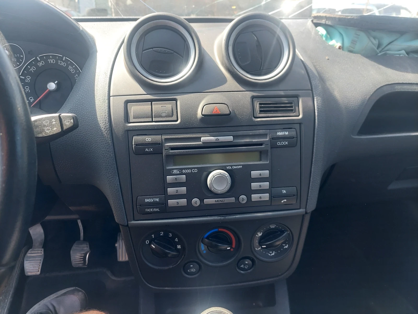 Ford Fiesta 1.25i - изображение 10
