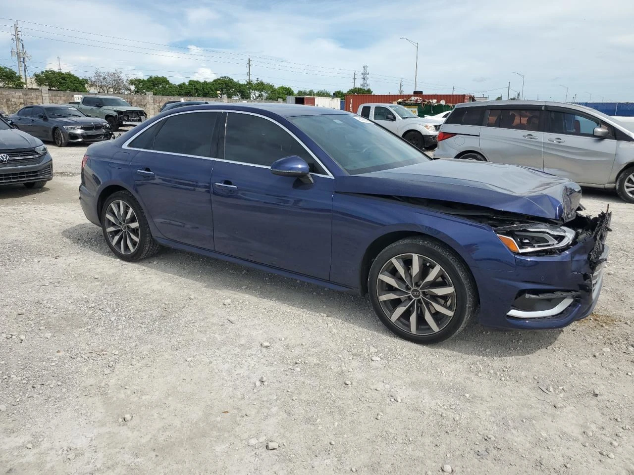 Audi A4 PREMIUM 40 - изображение 4