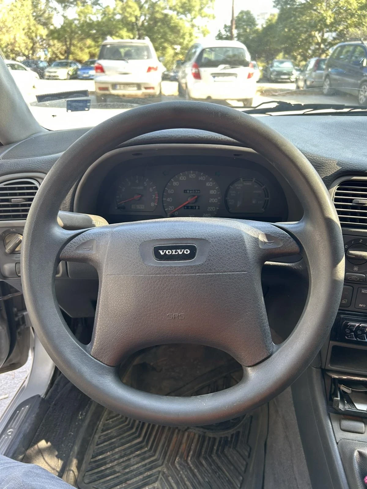 Volvo V40  - изображение 6