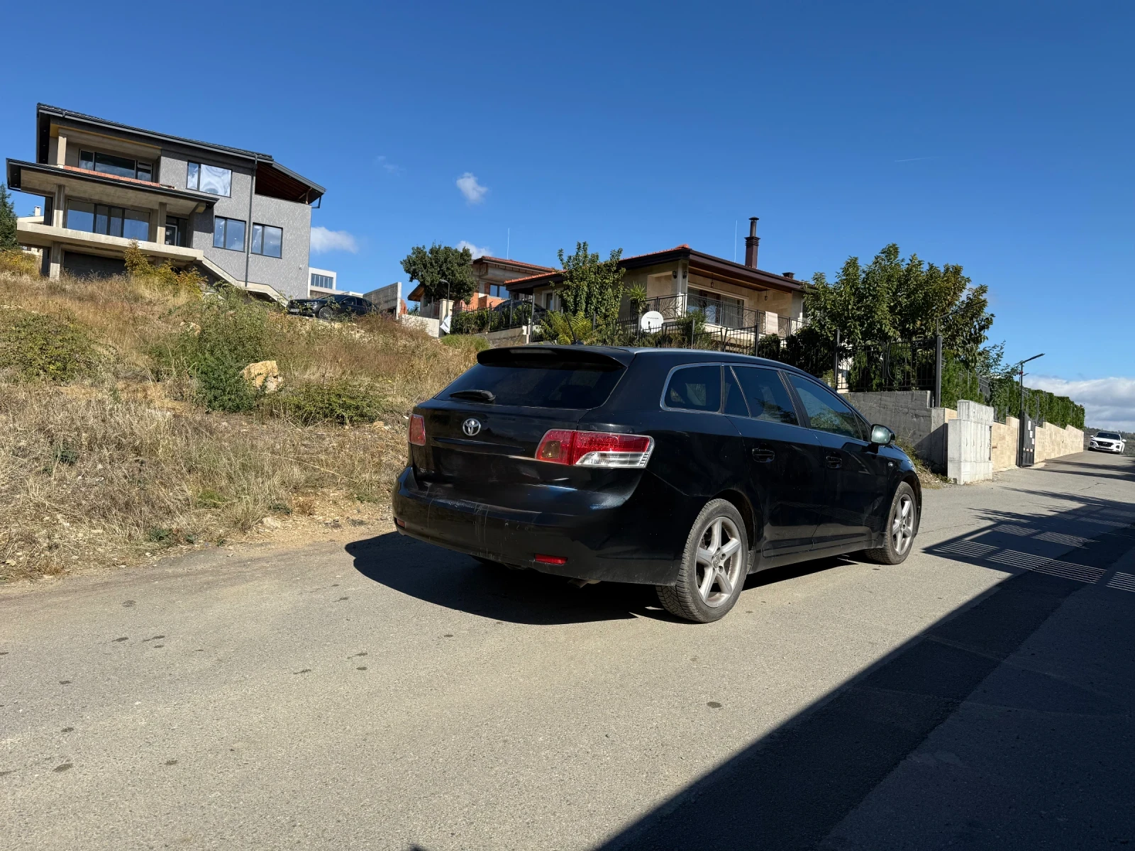 Toyota Avensis  - изображение 4