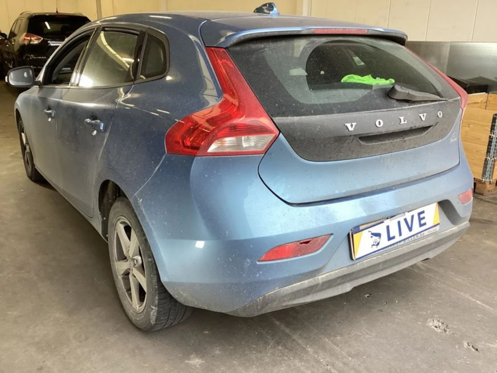 Volvo V40 D2 - изображение 2