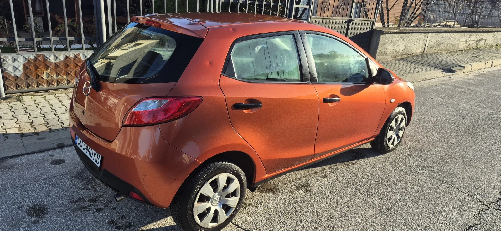 Mazda 2 1.3 - изображение 4