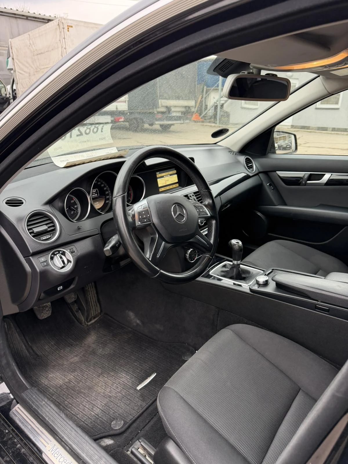 Mercedes-Benz C 220  - изображение 7