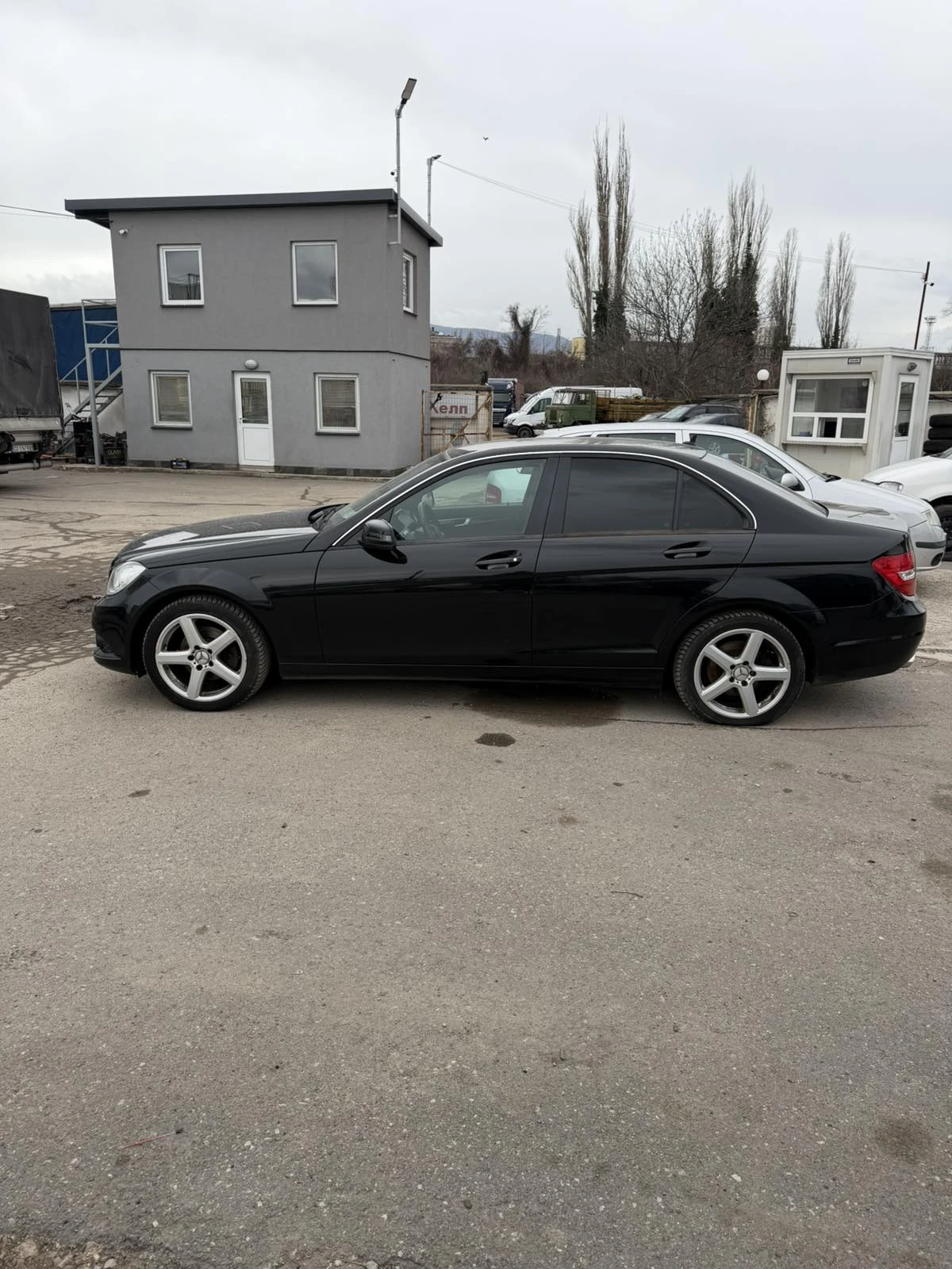 Mercedes-Benz C 220  - изображение 2