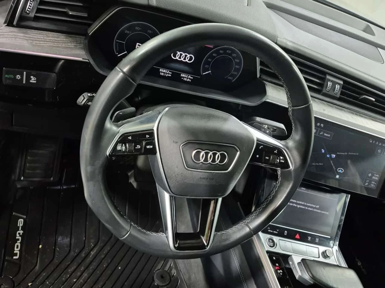 Audi E-Tron TECHNIK /B&O/360/DIS/PANO/NAVI/LANE ASSIST | Mobile.bg � ����������� 11