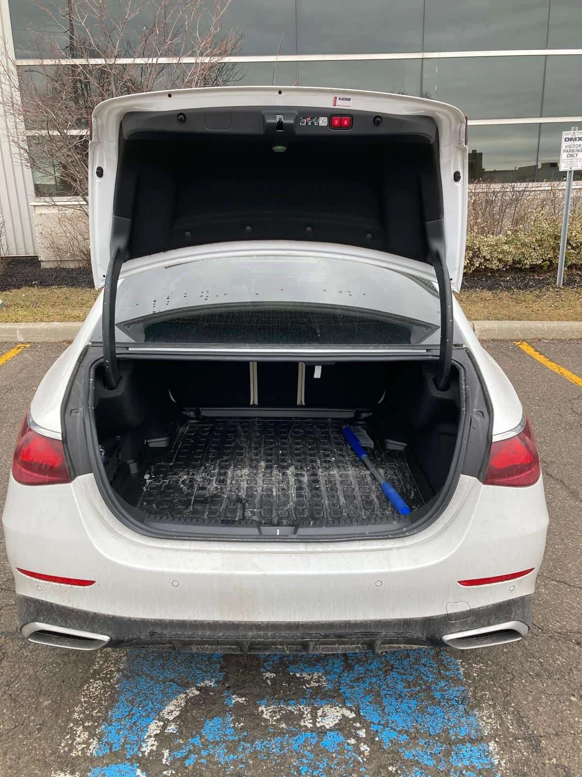 Mercedes-Benz E 350 CARFAX, снимка 11 - Автомобили и джипове - 53961753