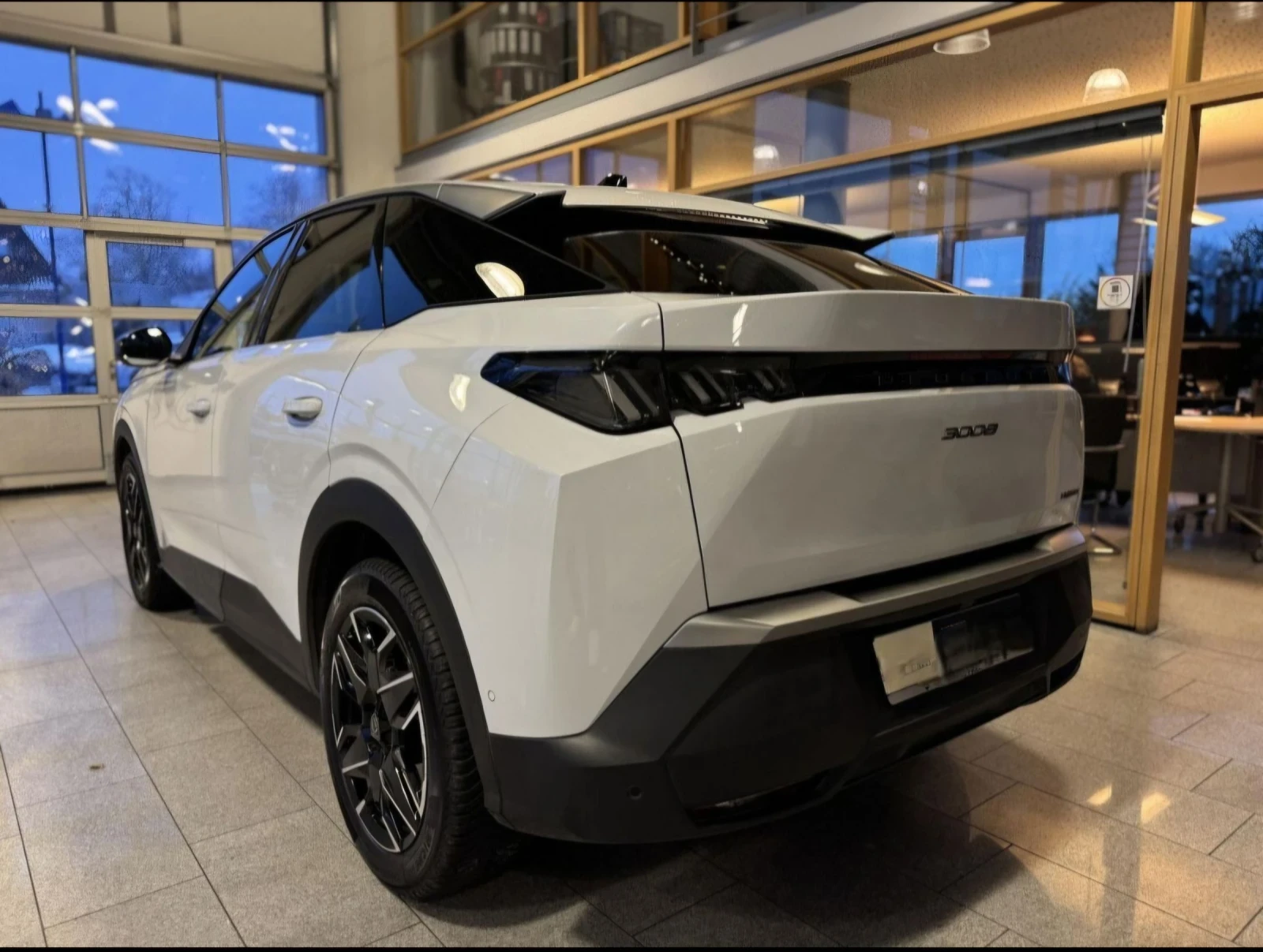 Peugeot 3008 Allure Hybrid e-DSC6 Touch, снимка 4 - Автомобили и джипове - 54067106