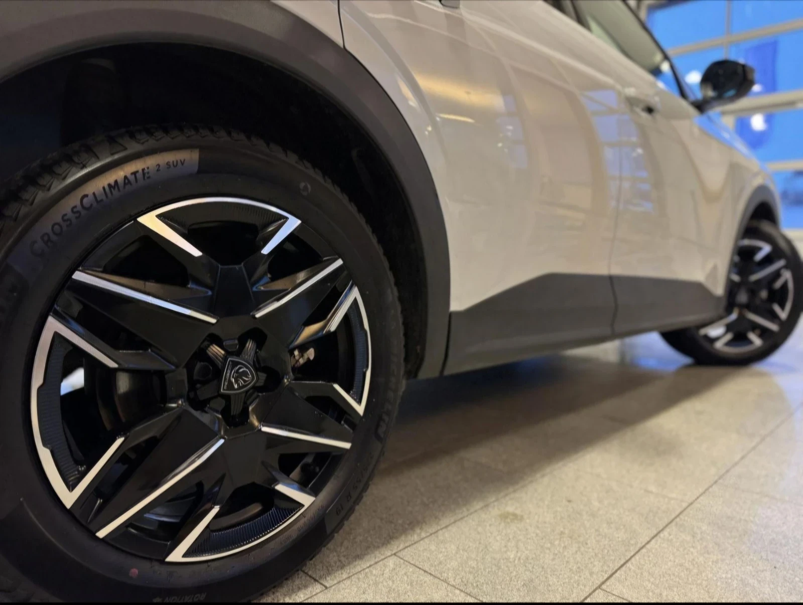 Peugeot 3008 Allure Hybrid e-DSC6 Touch, снимка 9 - Автомобили и джипове - 54067106