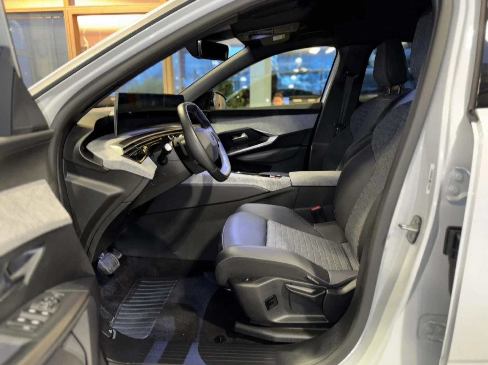 Peugeot 3008 Allure Hybrid e-DSC6 Touch, снимка 10 - Автомобили и джипове - 54067106