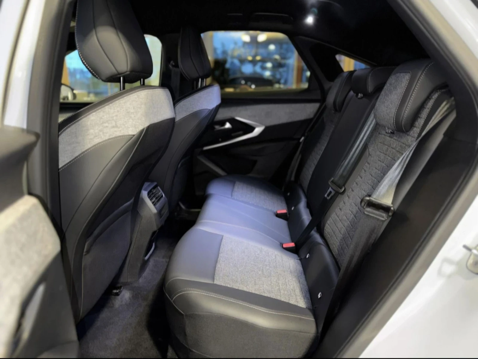 Peugeot 3008 Allure Hybrid e-DSC6 Touch, снимка 16 - Автомобили и джипове - 54067106