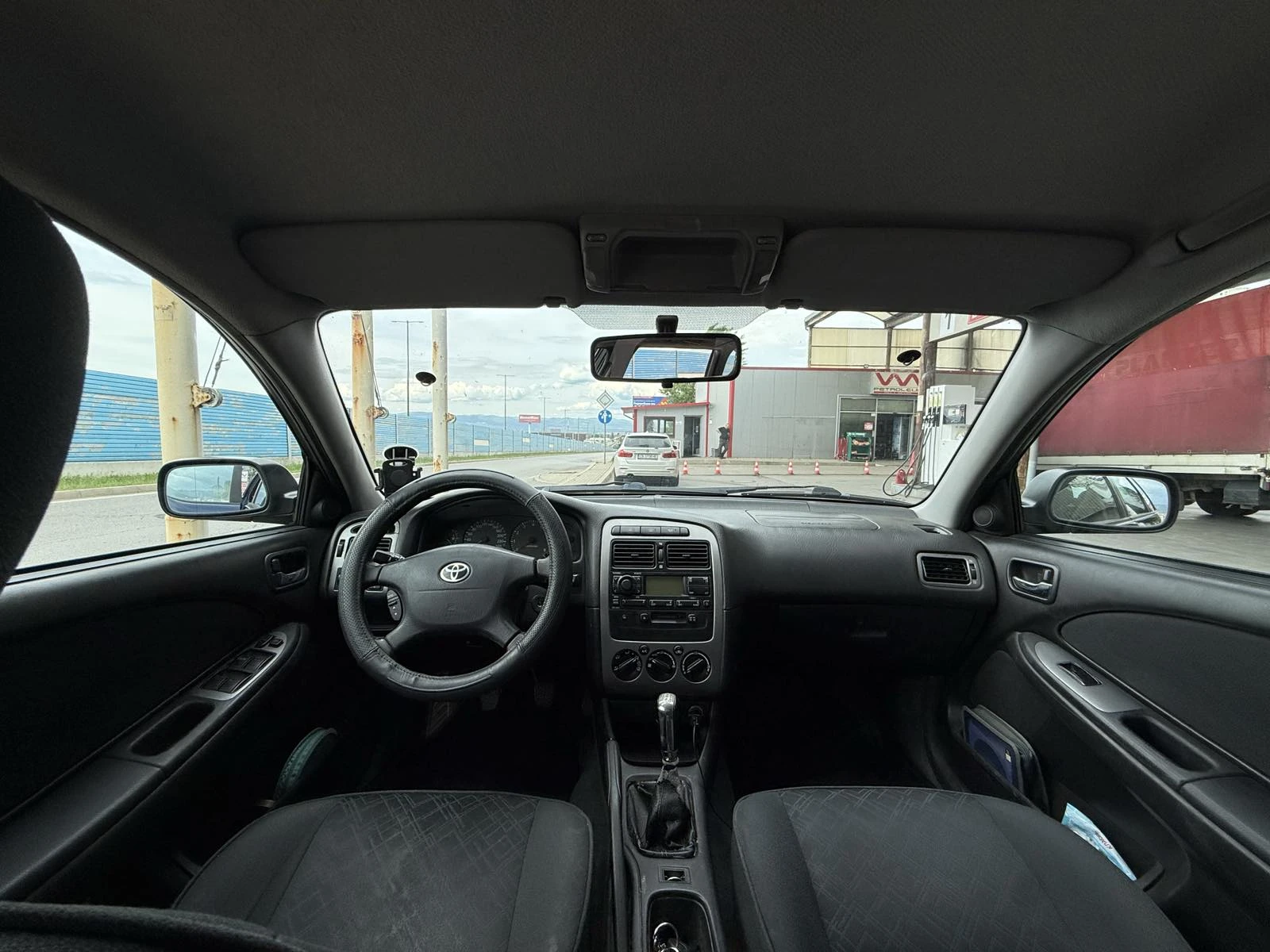 Toyota Avensis 1.8VVT-i, снимка 12 - Автомобили и джипове - 54659825